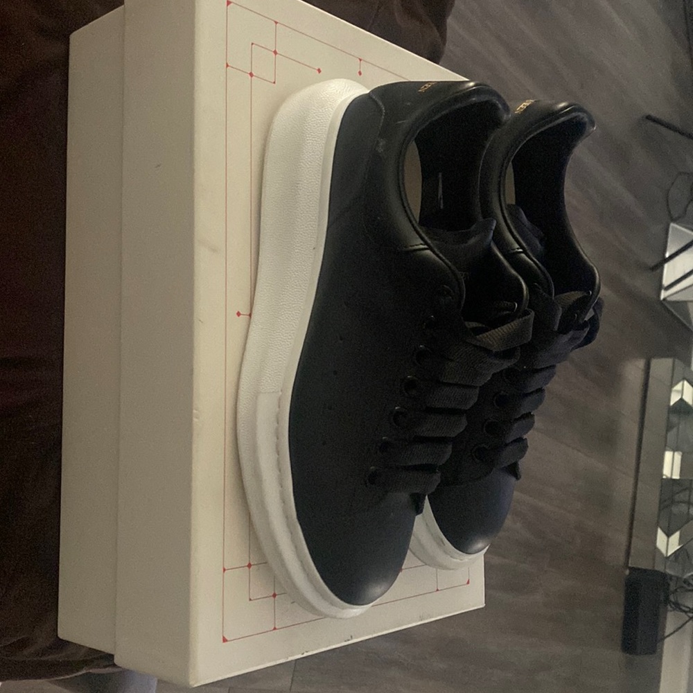 Alexander McQueens Women's Oversized Embossed Logo Leather Sneakers